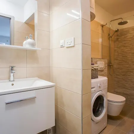 Apartman Lena