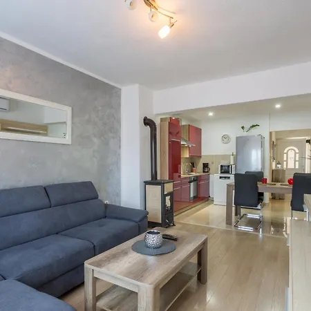Apartment Lena