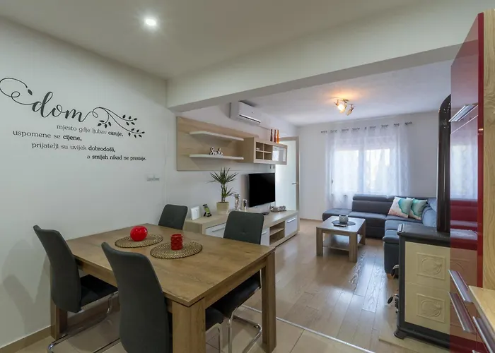 아파트 Lena 풀라